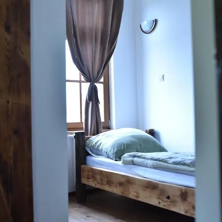 Western House * Tordas